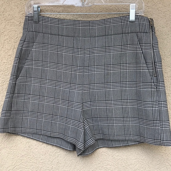 Zara Pants - Zara woman plaid shorts